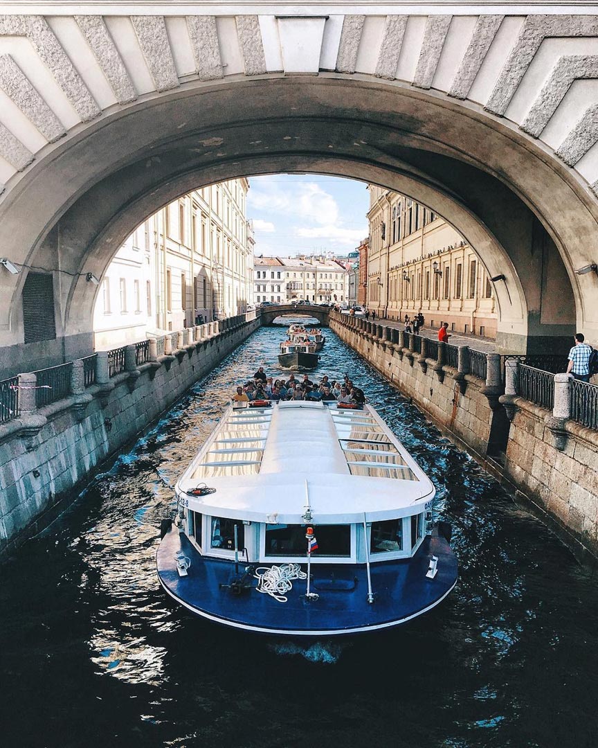 Экскурсии в Санкт-Петербург на теплоходе