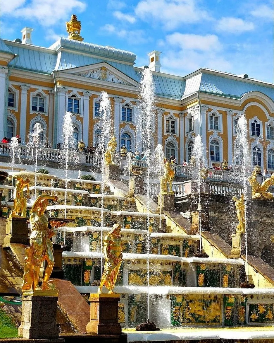 Экскурсии в Петергоф